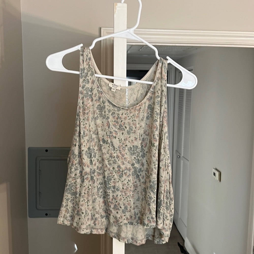 Aritzia Wilfred Floral Tank
